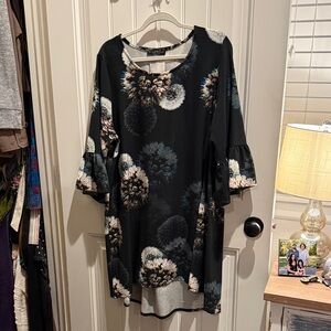 Bryn Walker Black and Cream Dandelion Top